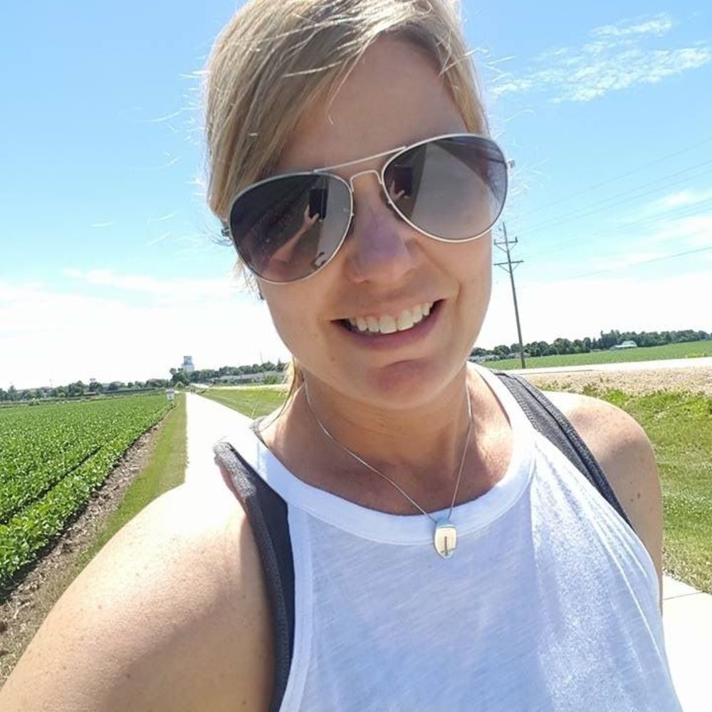 Meet your Posher, Leslie